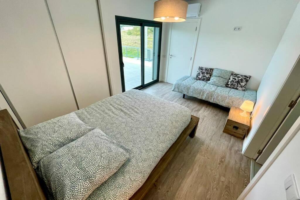 New And Modern 3 Bedroom Villa With Private Heated Pool Near Nazare Sao Martinho do Porto Exterior photo