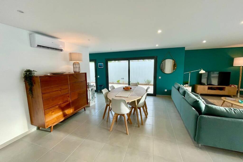 New And Modern 3 Bedroom Villa With Private Heated Pool Near Nazare Sao Martinho do Porto Exterior photo