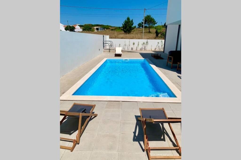 New And Modern 3 Bedroom Villa With Private Heated Pool Near Nazare Sao Martinho do Porto Exterior photo